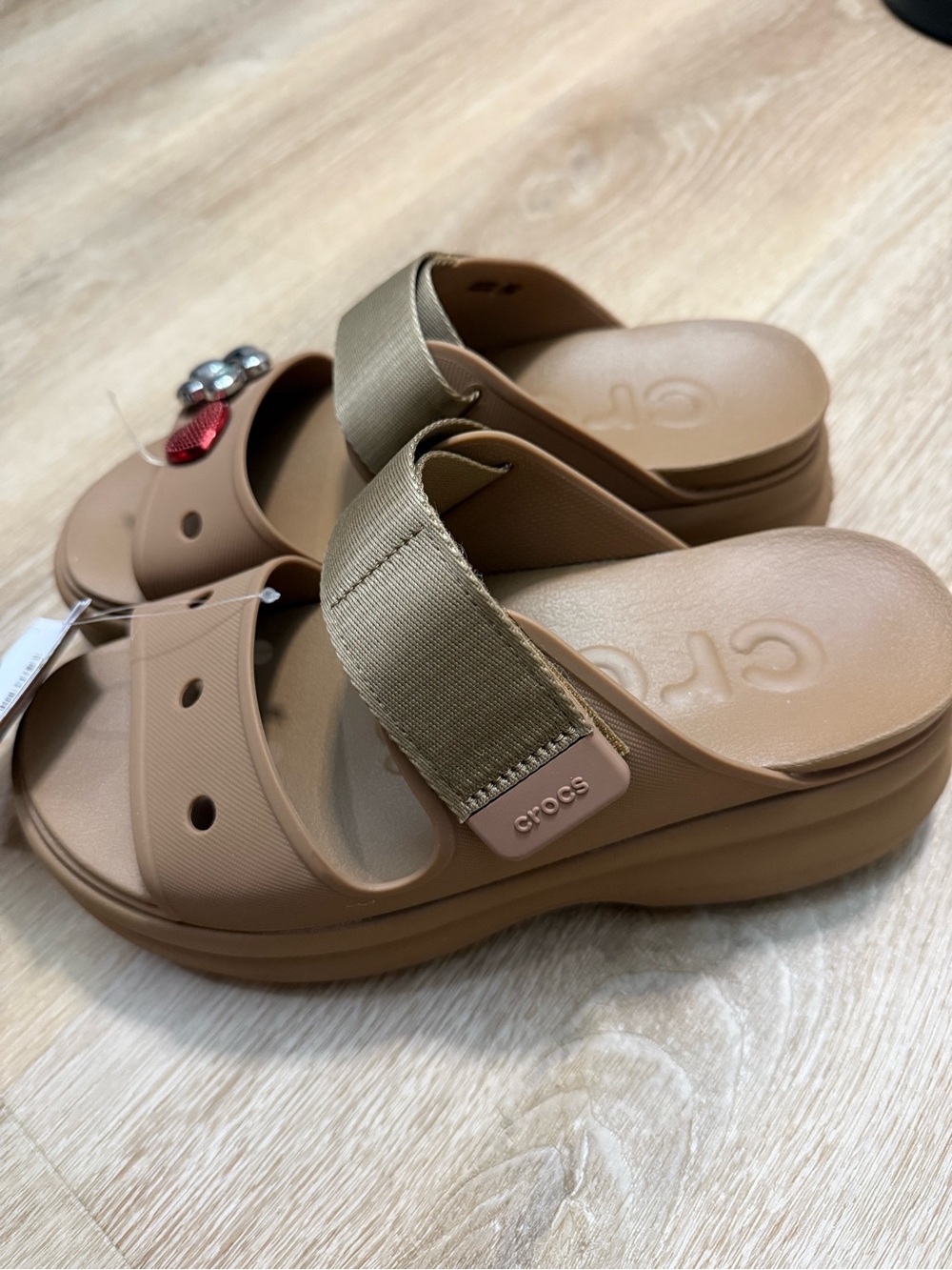 NWOT Crocs Soho Two Strap Sandal Sepia Women's 8 with 3 FREE JIBBITZ - Picture 5 of 8